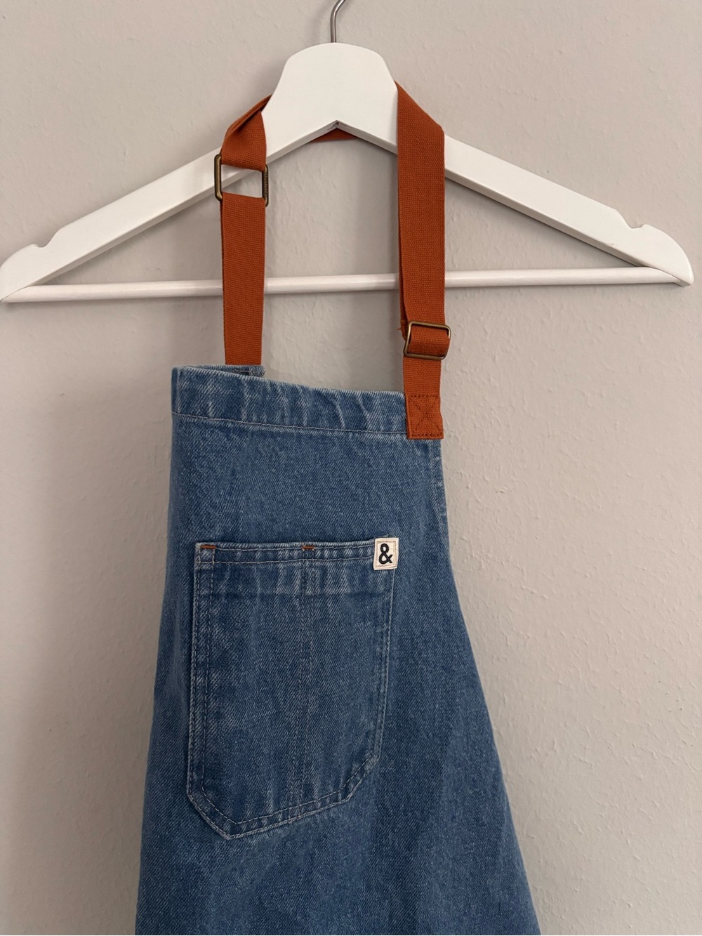 Hedly & Bennett Denim Apron with Rust Brown Adjustable Straps